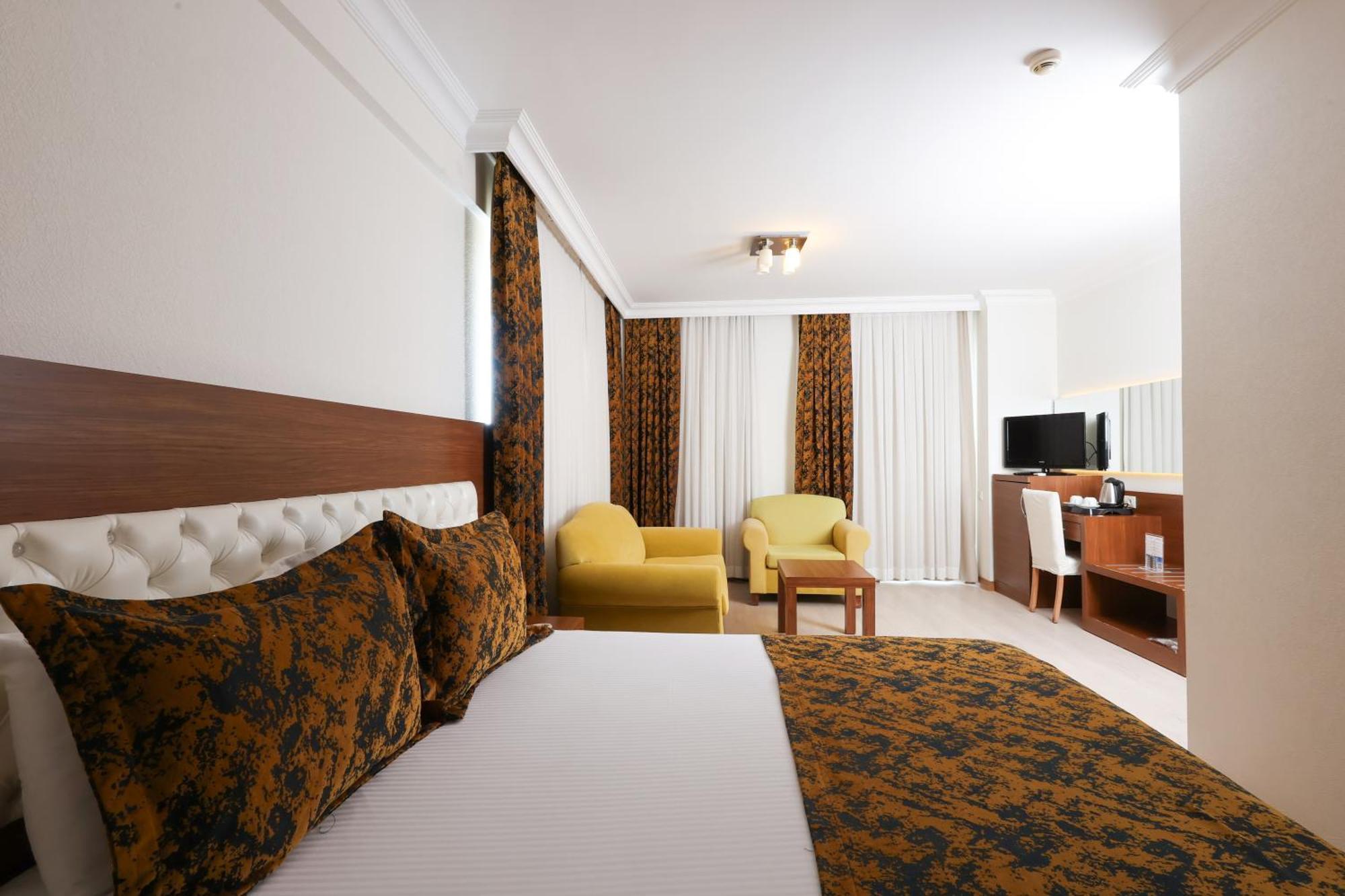 The Corner Park Hotel Antalya Exterior photo