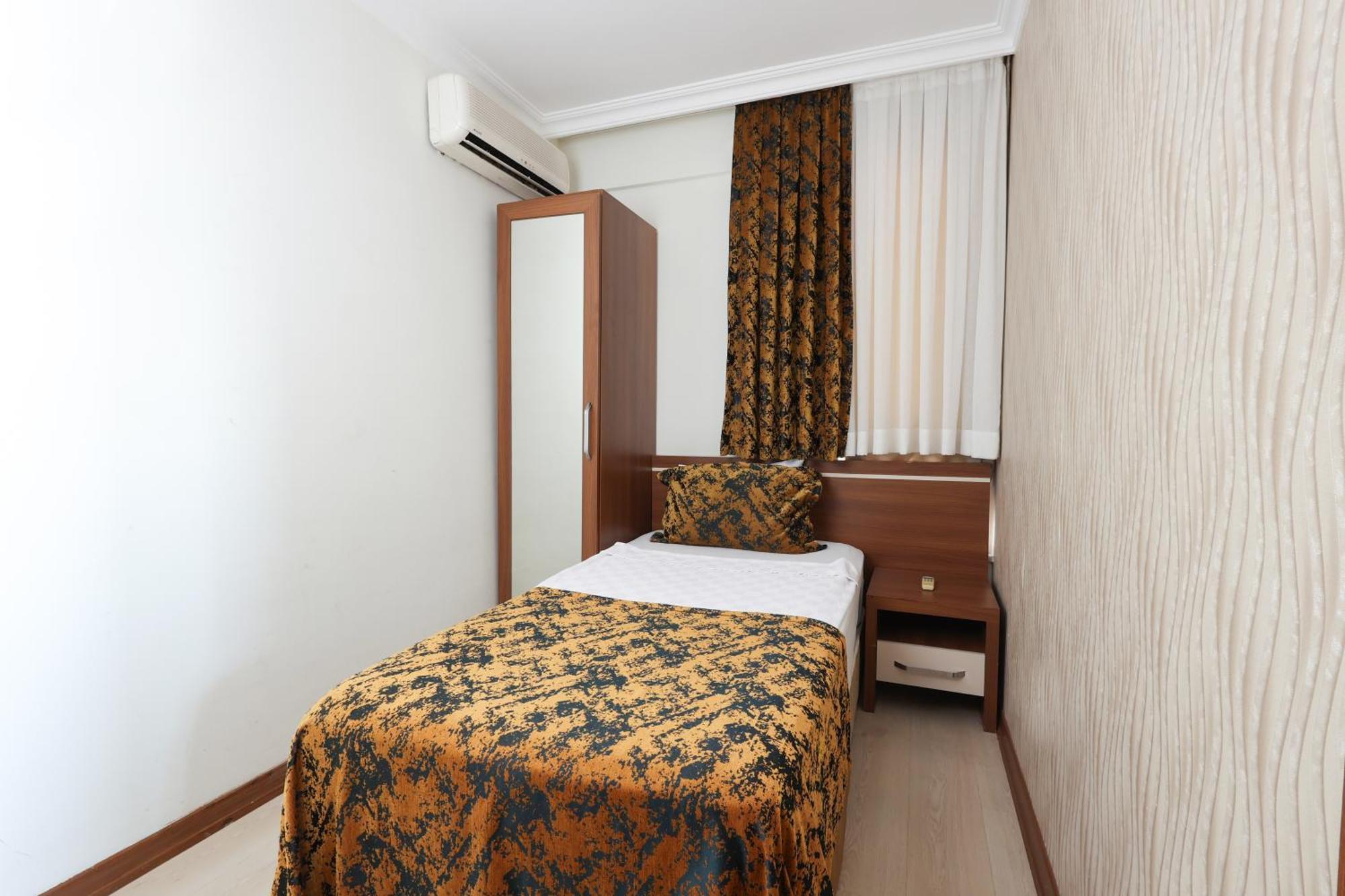 The Corner Park Hotel Antalya Exterior photo