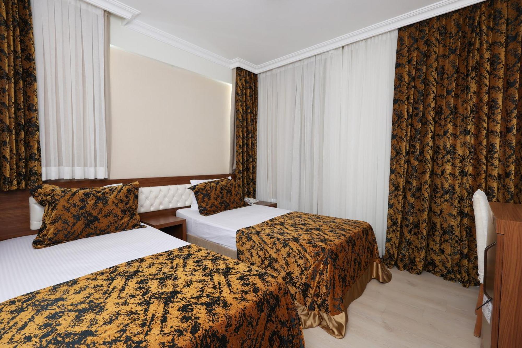 The Corner Park Hotel Antalya Exterior photo